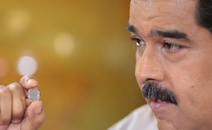 Maduro anunció que son cinco días y 30 taquillas en el BCV de Caracas para cambiar los billetes de 100 BsF