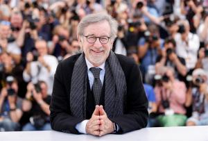 Steven Spielberg cumple 70 años sin aflojar la marcha