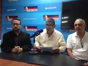 UNT exige destitución de Merentes y extender la recepción de billetes de 100 bolívares