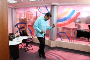Maduro insiste en sus infames “bailes” mientras el país continúa su deterioro desenfrenado (+VIDEO)