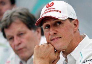 Salud de Schumacher seguirá en secreto, dice mánager