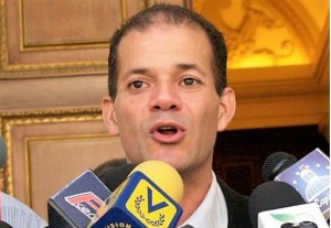 Diputado Ávila exigió se realicen sesiones extraordinarias en la AN para destituir de Maduro