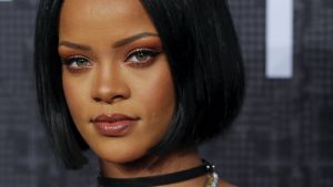 Gracias a Rihanna y las hermanitas Jenner, el  2016 es el año del pezón (VIDEO)