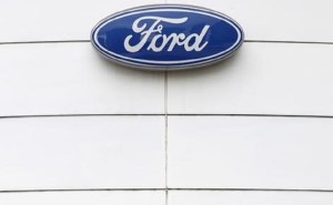 Ford paraliza producción autos en Venezuela, la reanudará en abril