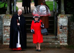 Isabel II no asiste a la misa del Año Nuevo por un resfriado