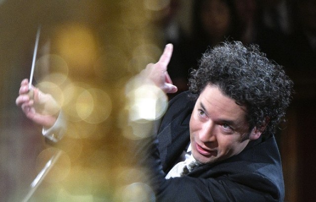 Venezulean conductor Gustavo Dudamel conducts the preview of the traditional New Year's Concert 2017 with the Vienna Philharmonic Orchestra at the Vienna Musikverein in Vienna, Austria, on December 30, 2016. The traditional New Year's Concert 2017 will take place on January 1, 2017. / AFP PHOTO / APA / HERBERT NEUBAUER / Austria OUT