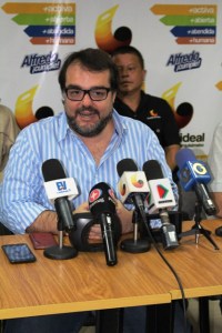 Guédez: Chavismo mancha la memoria de Maneiro al usar su nombre para cerrar periódicos