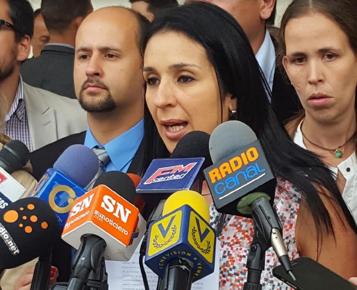 Diputada Sonia Medina le responde a Vielma Mora: Debería ser candidato sólo para derrotarlo