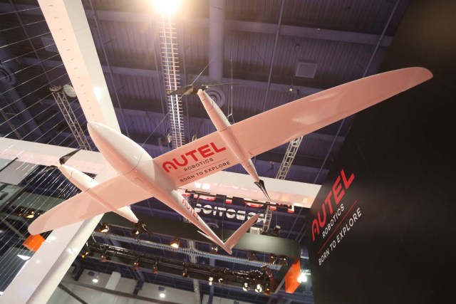 MAN20. Las Vegas (United States), 06/01/2017.- Autel Robotics Kestrel electric vertical takeoff and landing unmanned aircraft cameras on display at the 2017 International Consumer Electronics Show in Las Vegas, Nevada, USA, 06 January 2017. The annual CES which takes place from 5-8 January is a place where industry manufacturers, advertisers and tech-minded consumers converge to get a taste of new gadgets and innovations coming to the market each year. (Estados Unidos) EFE/EPA/MIKE NELSON