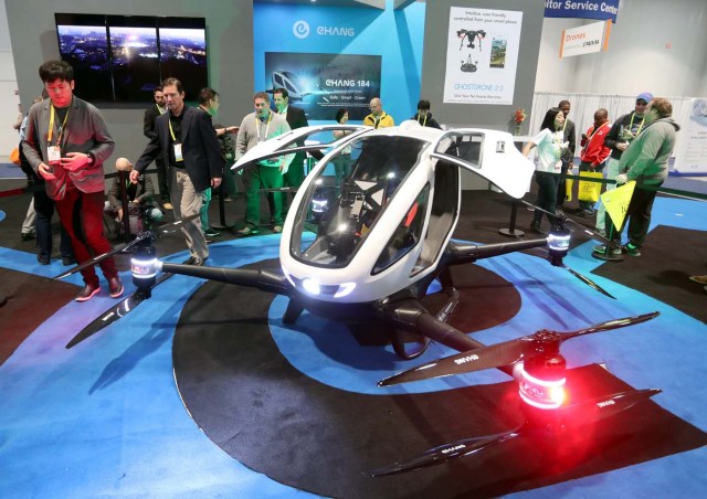 MAN20. Las Vegas (United States), 06/01/2017.- The EHang 184 AAV autonomous passenger aerial vehicle on display at the 2017 International Consumer Electronics Show in Las Vegas, Nevada, USA, 06 January 2017. The annual CES which takes place from 5-8 January is a place where industry manufacturers, advertisers and tech-minded consumers converge to get a taste of new gadgets and innovations coming to the market each year. (Estados Unidos) EFE/EPA/MIKE NELSON