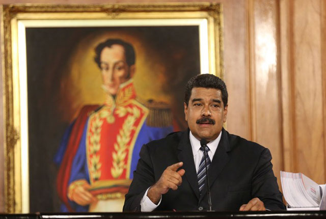 Maduro manda a citar al presidente de Pequiven y a intervenir empresas de materiales industriales