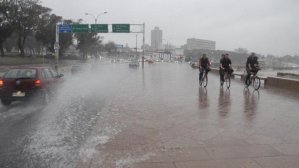 Alerta naranja en 11 de las 19 provincias de Uruguay por tormentas fuertes