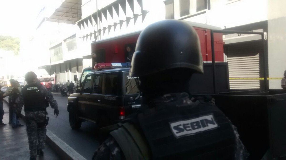 Encuentran presunto artefacto explosivo en el centro de Caracas (Fotos)