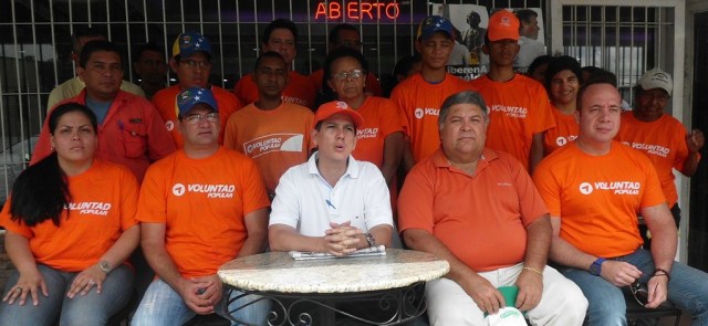 Marco Cardozo y parte del equipo de VP en Ciudad Bolívar
