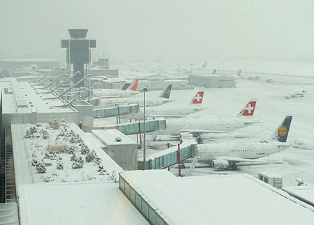 ¿Quieres saber cómo se descongela un avión en temporada invernal?