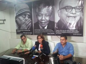 María Gabriela Hernández denuncia persecución contra parlamentarios opositores