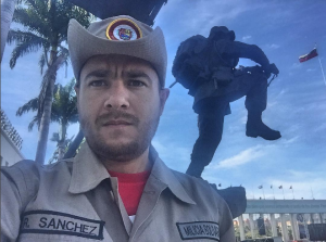 Ricardo Sánchez se viste de miliciano para el ejercicio “Zamora 200” (Foto)