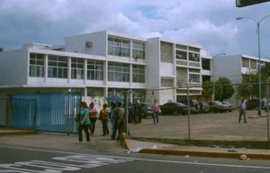Robaron 15 escuelas en Maracaibo en primeras semanas del 2017