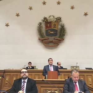 Juan Matheus: Inmunidad parlamentaria no es invento de la Constitución del 99