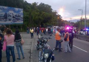 Protesta en el kilómetro 18 de la Panamericana para exigir las bolsas Clap (fotos)