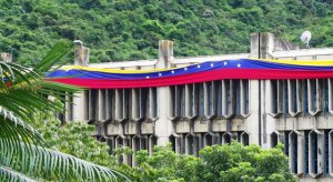 Centro de Estudios Políticos de la Ucab condena convocatoria a Constituyente de Maduro (Comunicado)