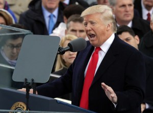 Donald Trump promete reglas sencillas: Comprar en EEUU y contratar a estadounidenses