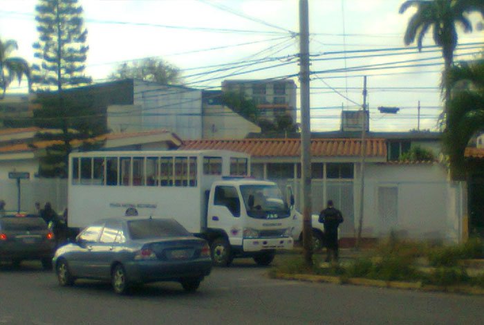 PNB cierra pasos al CNE en Barquisimeto este #23Ene