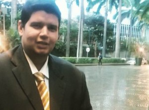 Daniel Merchán: Sr Maduro la patria no come carnet, pero tampoco tiene cédula y pasaporte