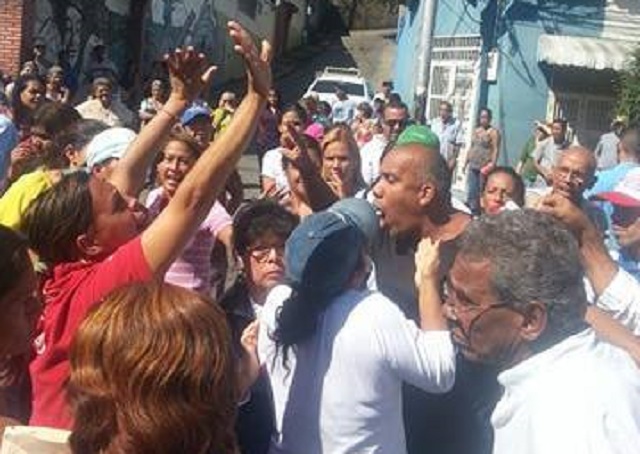 Protesta por bolsas Clap en  los Valles del Tuy / Foto Prensa