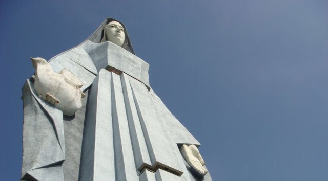 monumento virgen de la paz