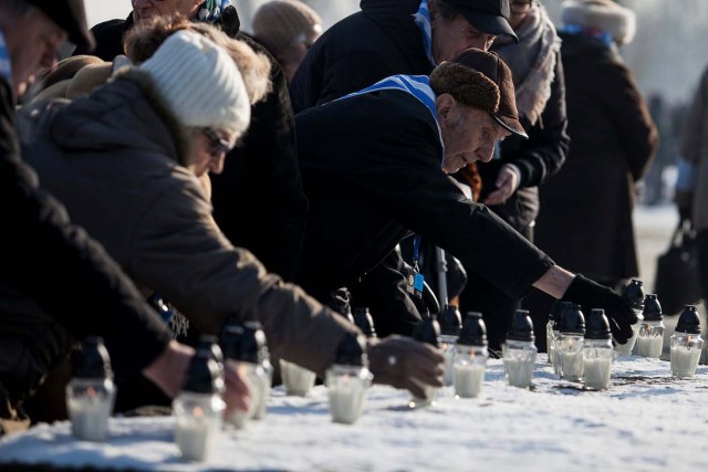Survivors attend a prayer and tribute ceremony at the Memorial of the Victims at the former Nazi German concentration and extermination camp Auschwitz-Birkenau near Oswiecim, Poland January 27, 2017, to mark the 72nd anniversary of the liberation of the camp by Soviet troops and to remember the victims of the Holocaust. Agency Gazeta/Kuba Ociepa/via REUTERS ATTENTION EDITORS - THIS IMAGE WAS PROVIDED BY A THIRD PARTY. EDITORIAL USE ONLY. POLAND OUT. NO COMMERCIAL OR EDITORIAL SALES IN POLAND