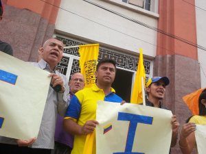 Conrado Pérez Linares protestó frente a la Gobernación de Trujillo