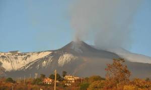 Intensa actividad sísmica en la zona del volcán Etna, en Sicilia