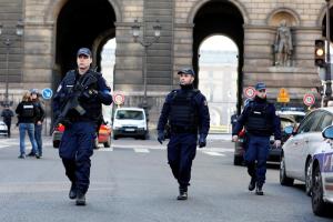 Un segundo detenido en relación con el ataque a un militar en el Louvre