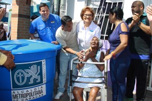 Helen Fernández: Traemos tanques de agua para la vida y no para la guerra