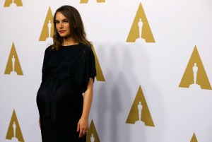 Natalie Portman no asistirá a los Óscar debido a su embarazo