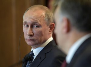 El Kremlin espera disculpas de Fox News, que calificó de asesino a Putin