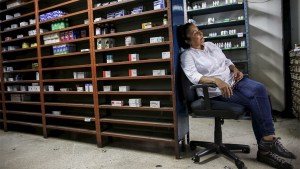Estiman fallas del 80% de medicamentos en Trujillo