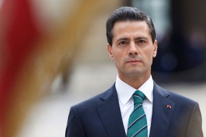 Peña Nieto visita Chiapas y eleva a 96 el número de muertos por el terremoto