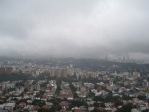 Fuertes lluvias en la gran Caracas este #7jul (Datos)