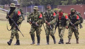 Gobierno de Colombia dispuesto a cese al fuego con el ELN