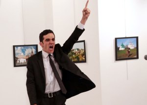 La imagen del asesino del embajador ruso en Turquía gana el World Press Photo