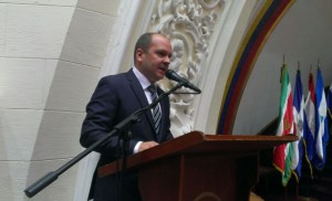Ratificado el diputado Ángel Medina como presidente del Parlatino