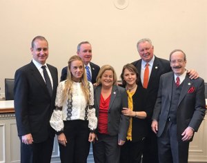 Congresistas estadounidenses se reúnen con Lilian Tintori y Mitzy de Ledezma (Fotos)
