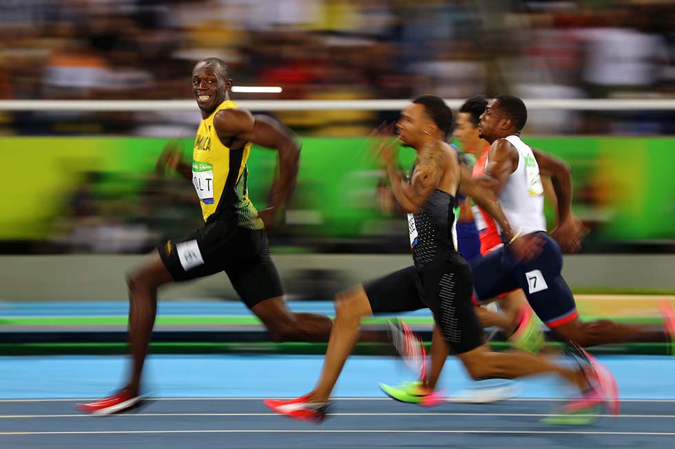 Usain Bolt le enseña al mundo cómo hacer distanciamiento social con una épica FOTO de una de sus hazañas