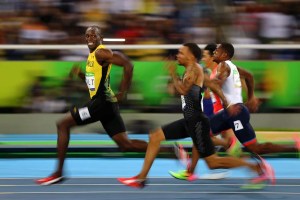 Usain Bolt le enseña al mundo cómo hacer distanciamiento social con una épica FOTO de una de sus hazañas