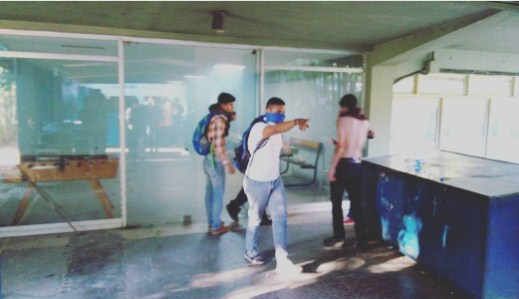 Tensa situación en la UCV durante comicios estudiantiles: Destruyen material electoral (Fotos)