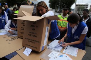 Ecuatorianos eligen este domingo al sucesor de Correa