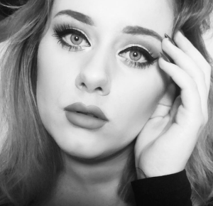 Quedarás impresionado con la doble de Adele (Fotos)