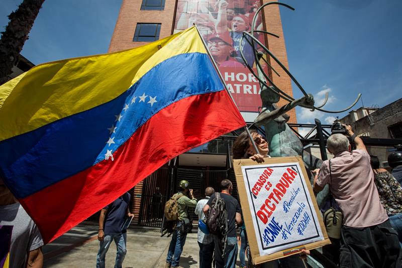 CNN en Español dice que suspensión en Venezuela es extrema y antidemocrática
